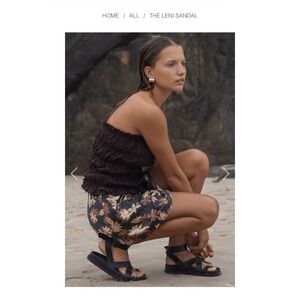 The Bali Tailor Sz 40/US 9 Black Genuine Leather Ankle Strap Buckle Leni Sandals